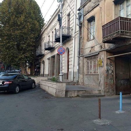 Guliko'S Apartment In Tbilisi Exteriör bild